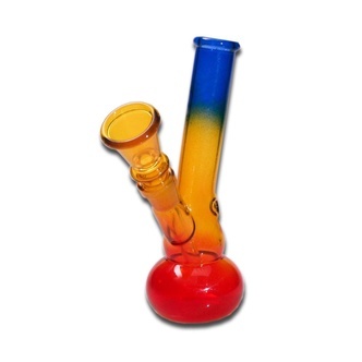 Zahnut&yacute; skleněn&yacute; bong Rasta