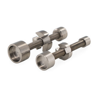 Titanov&yacute; olejov&yacute; hřeb&iacute;k