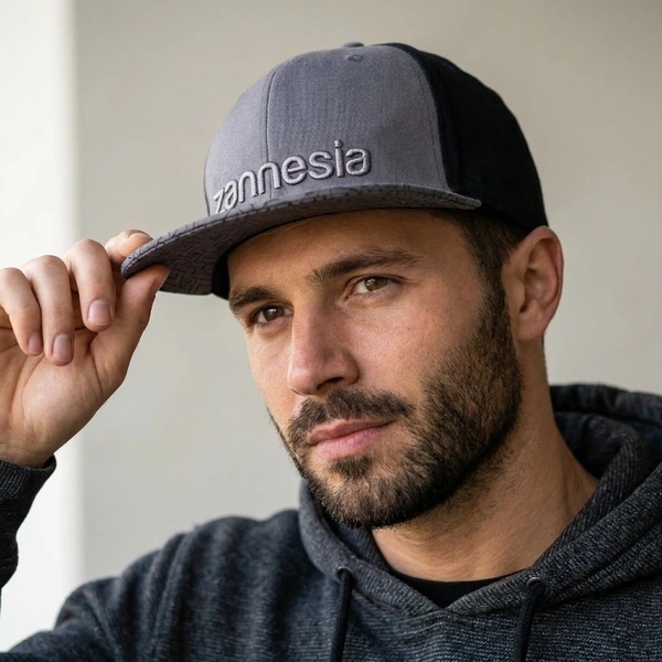 Šedá snapback kšiltovka Zamnesia