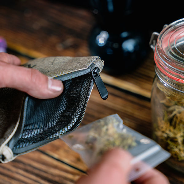 Bezpečné pouzdro na vůni Puff (Zamnesia)