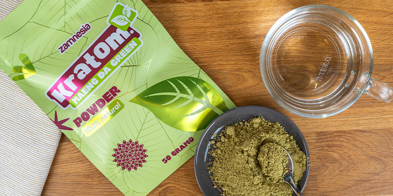 Kratom (Mitragyna speciosa)