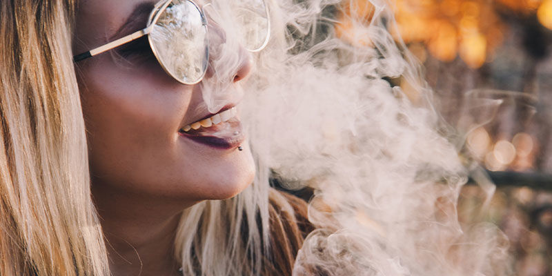 USAĎTE SE, UVOLNĚTE SE A PŘIPRAVTE SE NA SM&Iacute;CH