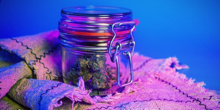 DOBŘE SCHOVAN&Yacute; STASH