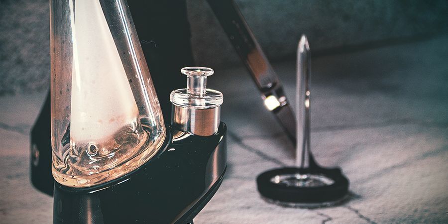 CO Ř&Iacute;CTI O E-NAILECH?