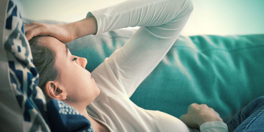 CO DĚLAT, KDYŽ SE KOMBINACE TR&Aacute;VY A ALKOHOLU ZVRHNE?