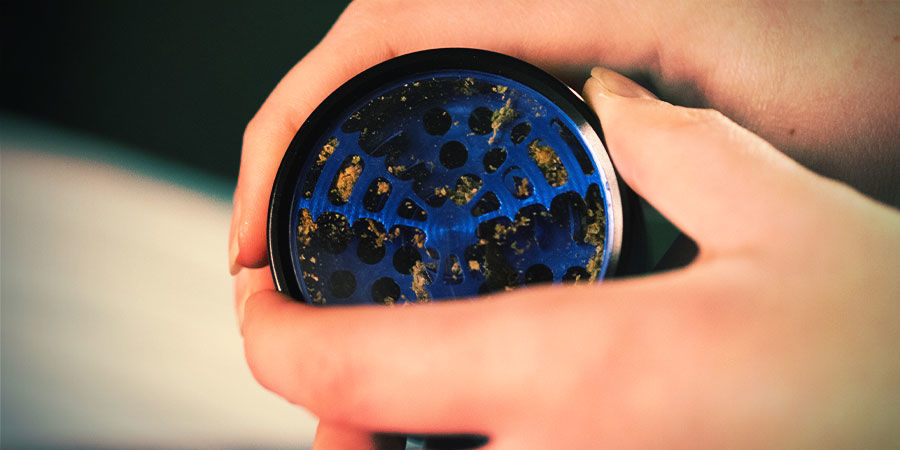 POUŽ&Iacute;VEJTE DRTIČKU