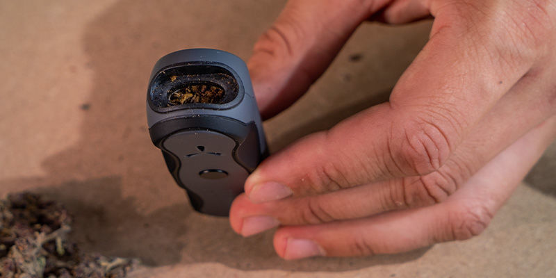 JAK POZNAT, ŽE M&Aacute;&Scaron; VYČERPANOU TR&Aacute;VU Ve vaporiz&eacute;ru