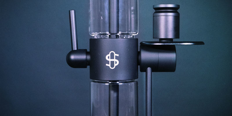 St&uuml;ndenglass: Posouv&aacute; kouřen&iacute; na novou &uacute;roveň