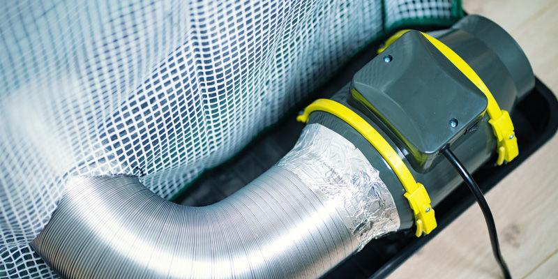 Martha stan: Připevněte ods&aacute;vac&iacute; ventil&aacute;tor