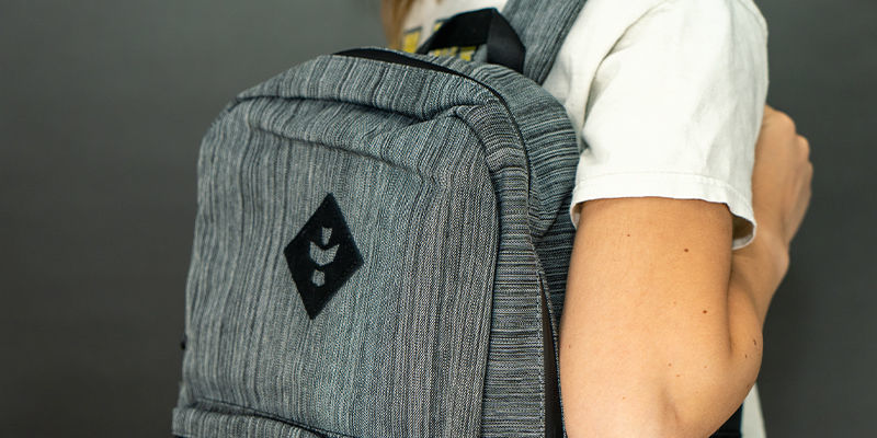 Prohl&eacute;dněte si je&scaron;tě v&iacute;c vybaven&iacute; Revelry Supply už dnes