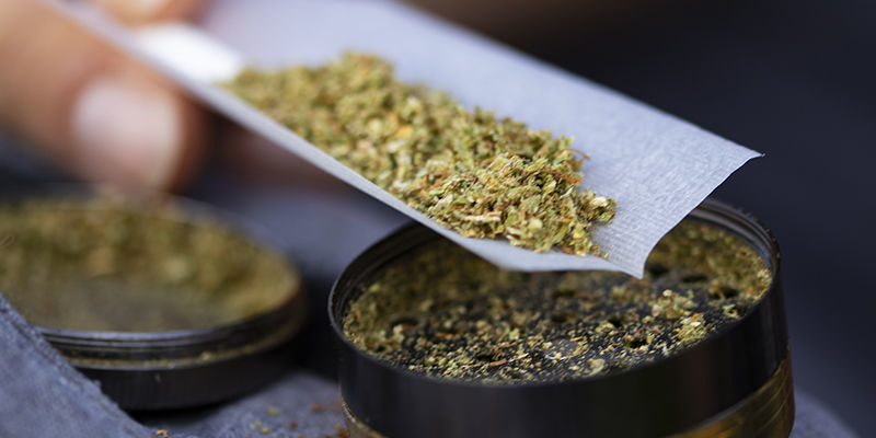 Už&iacute;vejte konop&iacute; tradičn&iacute;mi způsoby