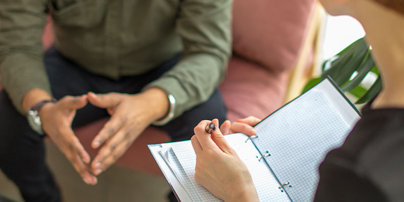 Proč lid&eacute; mikrodozuj&iacute; MDMA?