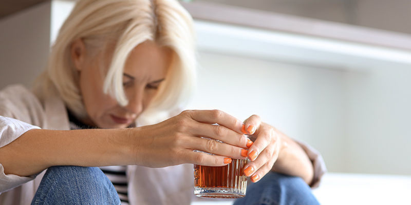 Jak kratom reaguje s dal&scaron;&iacute;mi l&eacute;ky a l&aacute;tkami?