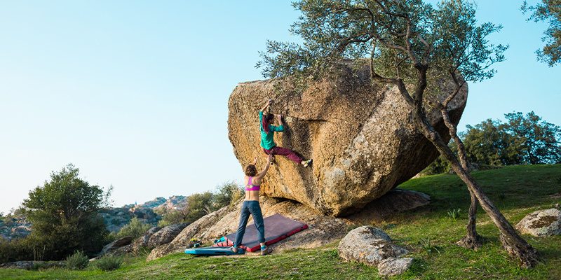 Cannabis and bouldering: The higher you climb, the harder you fall