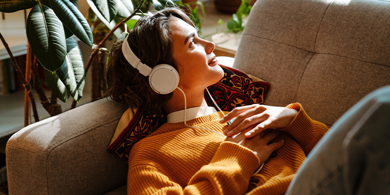 Př&iacute;klady playlistů a n&aacute;strojů s binaur&aacute;ln&iacute;m zvukem