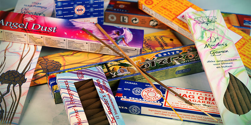 Z čeho se vyr&aacute;běj&iacute; vonn&eacute; tyčinky?