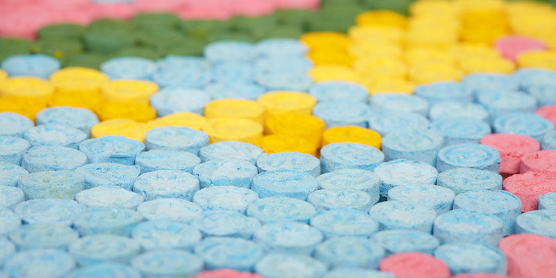 Molly, MDMA & Ecstasy: Co to v&scaron;echno znamen&aacute;?