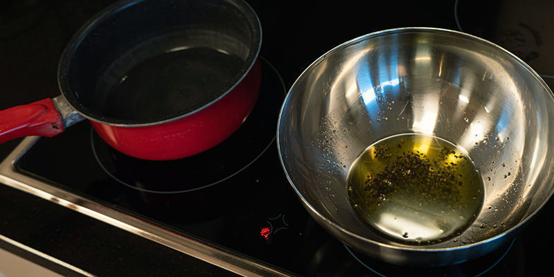 Jak vyrobit mas&aacute;žn&iacute; olej z konop&iacute; (THC)