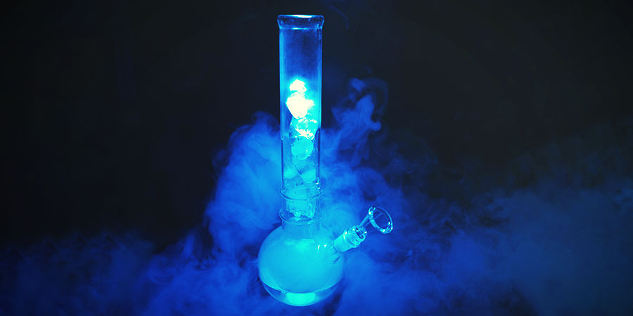 N&aacute;hražky vody do bongu: Voda s ledem