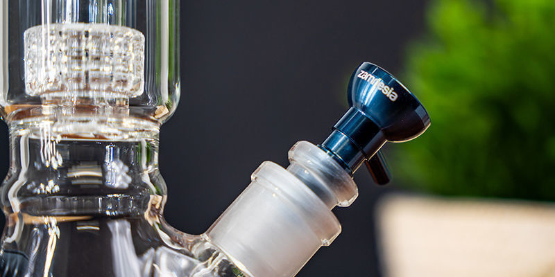 Kovová miska (Zamnesia)