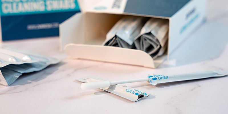 Alkoholové čisticí tampony