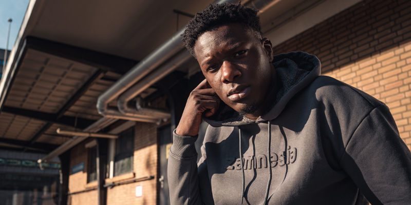 Zamnesia Embossed mikina