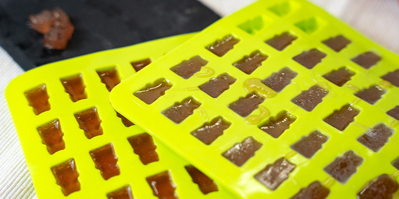 Jak vyrobit gumové medvídky s konopím