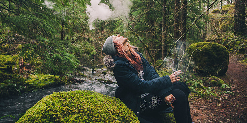 Proč spojit kempov&aacute;n&iacute; s konop&iacute;m?