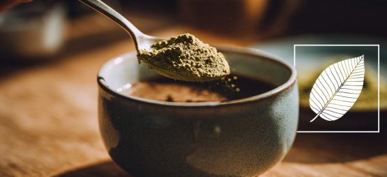 Můžete míchat kratom s kávou? Jak může vypadat vaše ranní rutina
