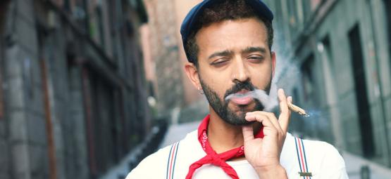 Proč jsou lidé, kteří kouří trávu, méně obézní